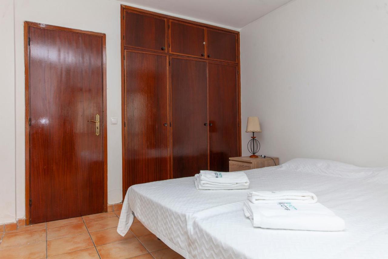 B18 - Village Street Apartment Lagos Bagian luar foto
