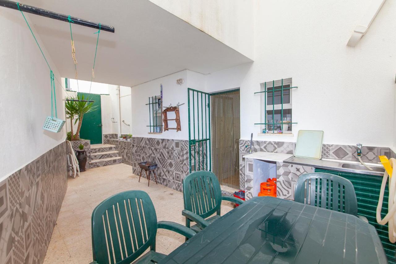 B18 - Village Street Apartment Lagos Bagian luar foto