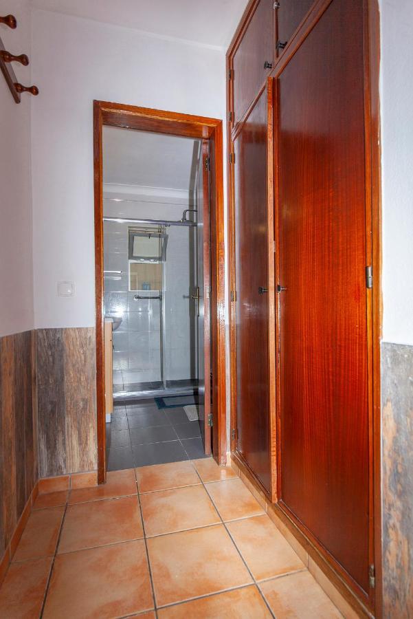 B18 - Village Street Apartment Lagos Bagian luar foto