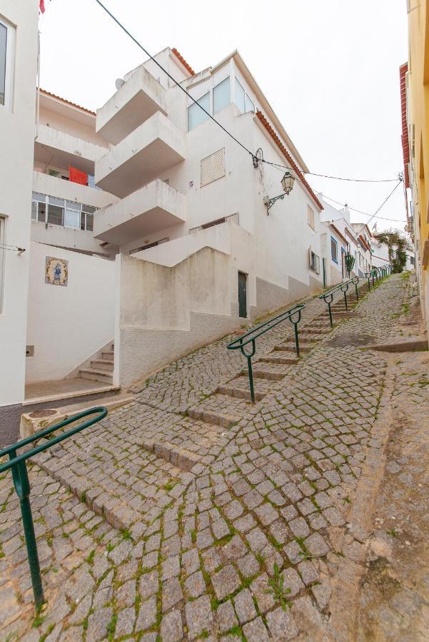 B18 - Village Street Apartment Lagos Bagian luar foto